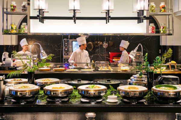 スイーツ&ランチビュッフェをAllday Dining Paradeにて毎日開催中！※年末年始・GW期間等繁忙期は除く